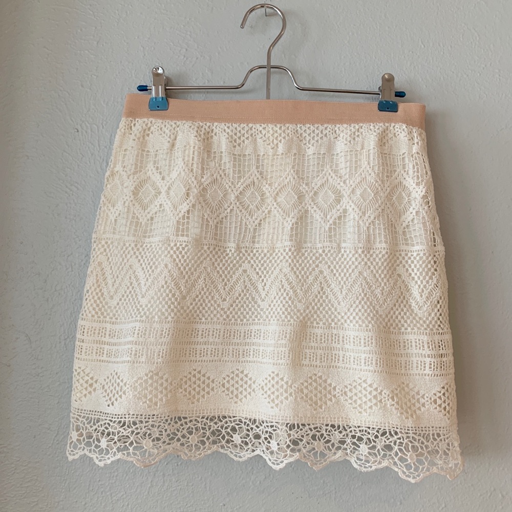 AE Cream Lace Mini-Skirt